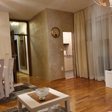 Centar New Lux Apartamento Budva Exterior foto