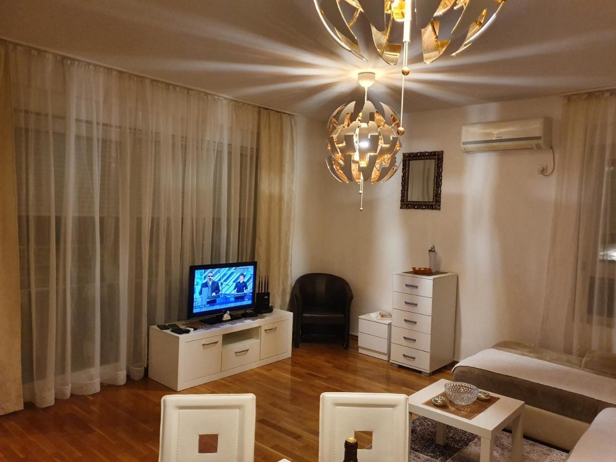 Centar New Lux Apartamento Budva Exterior foto