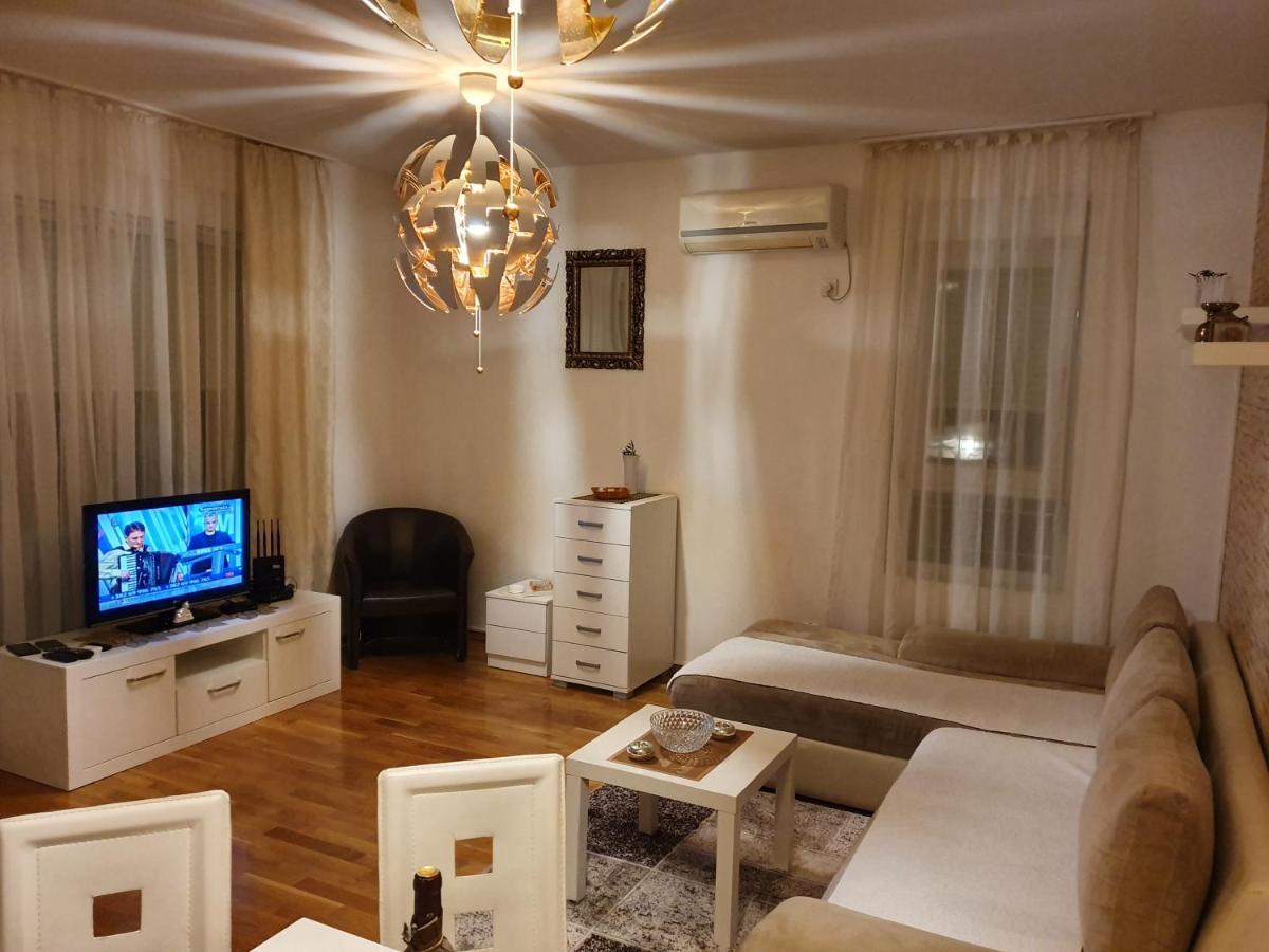 Centar New Lux Apartamento Budva Exterior foto